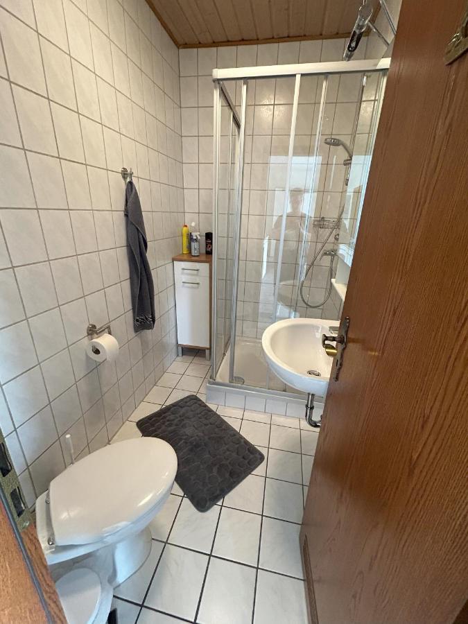 Privatzimmer Haus Gruenewald Solingen Exterior foto